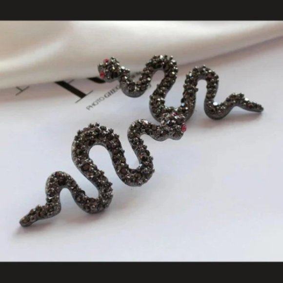 Punk Long Black Snake Earrings Jewelry Ear Stud Handmade Crystal Stud Earrings - Picture 3 of 8